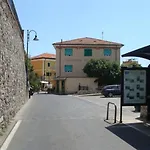 Delle Ondine Hotel *