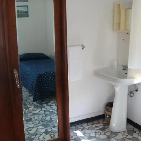 Delle Ondine Hotell *