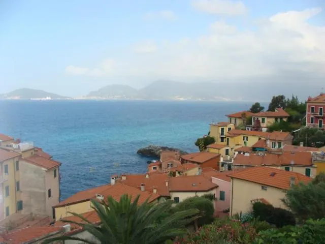 Delle Ondine Hotel *